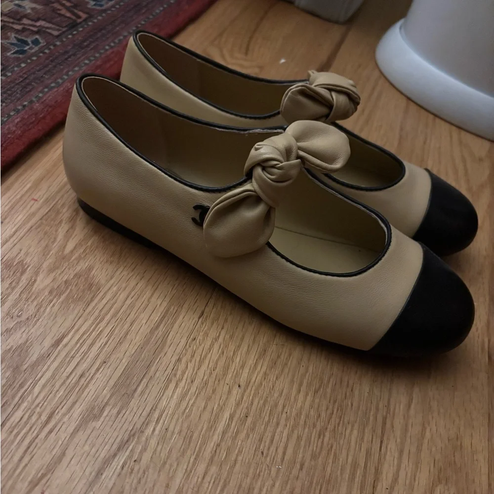 CHANEL Women's Black and Tan Beige Bow Mary Jane Flats - Picture 2 of 5